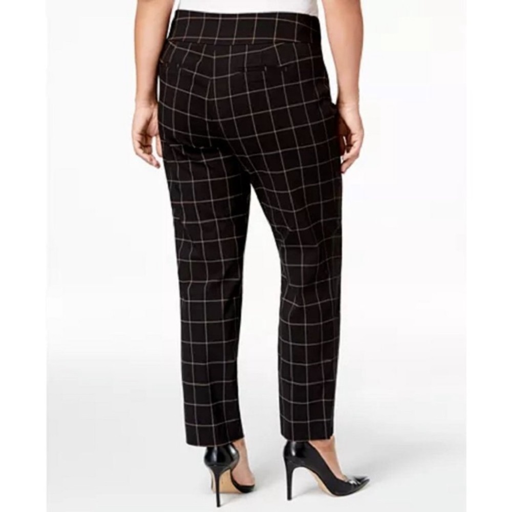 Women’s Pants - Picture 4 of 4